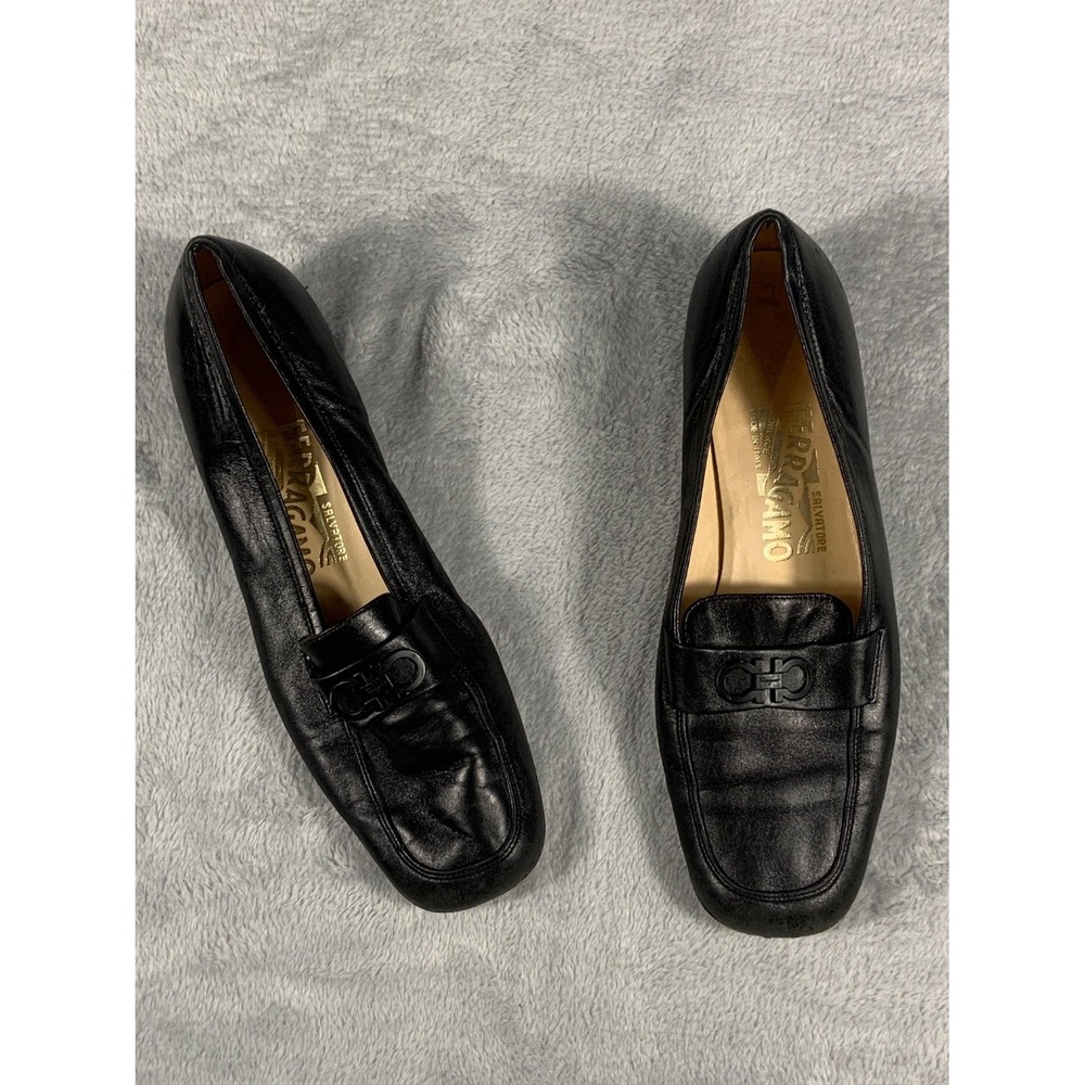 Salvatore Ferragamo D021979C39 Womens Size 7.5 Black Leather Gancini Loafers